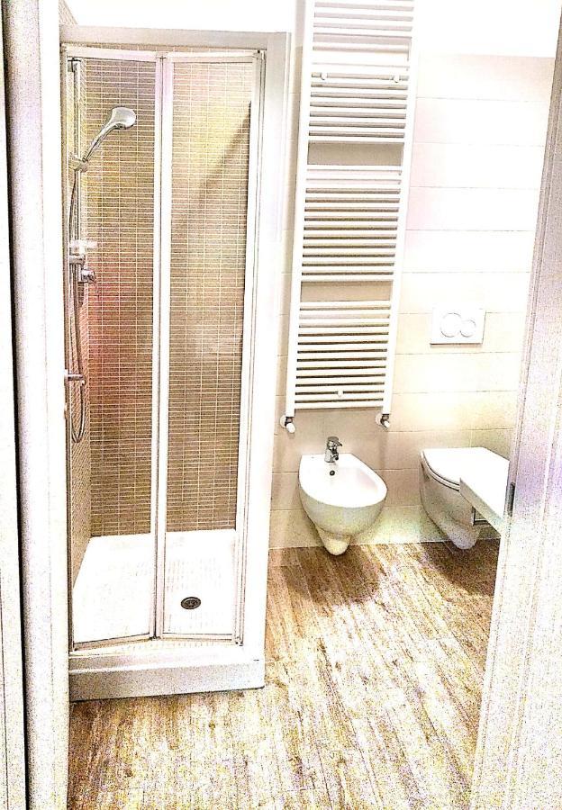 B&B Foscolo Llido Degli Estensi Bagian luar foto