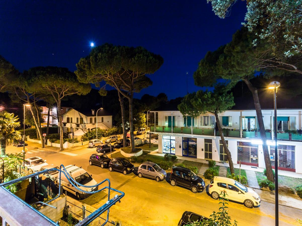 B&B Foscolo Llido Degli Estensi Bagian luar foto