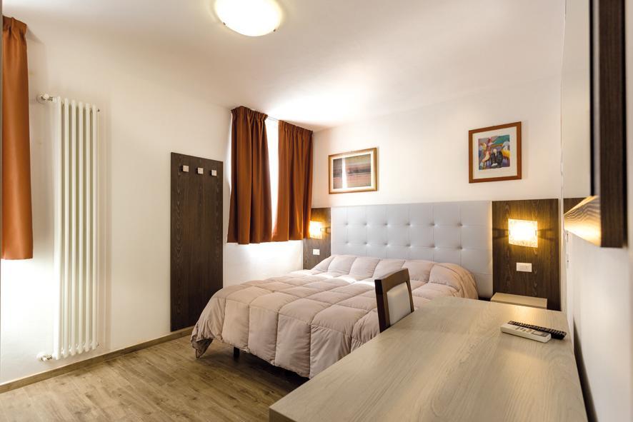 B&B Foscolo Llido Degli Estensi Bagian luar foto